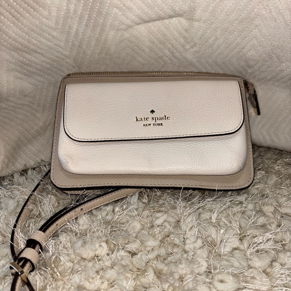 Kate Spade Cream and Tan Wristlet